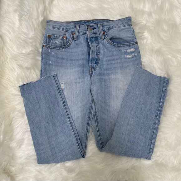 Levi’s 501 straight leg ripped jeans - Picture 3 of 10